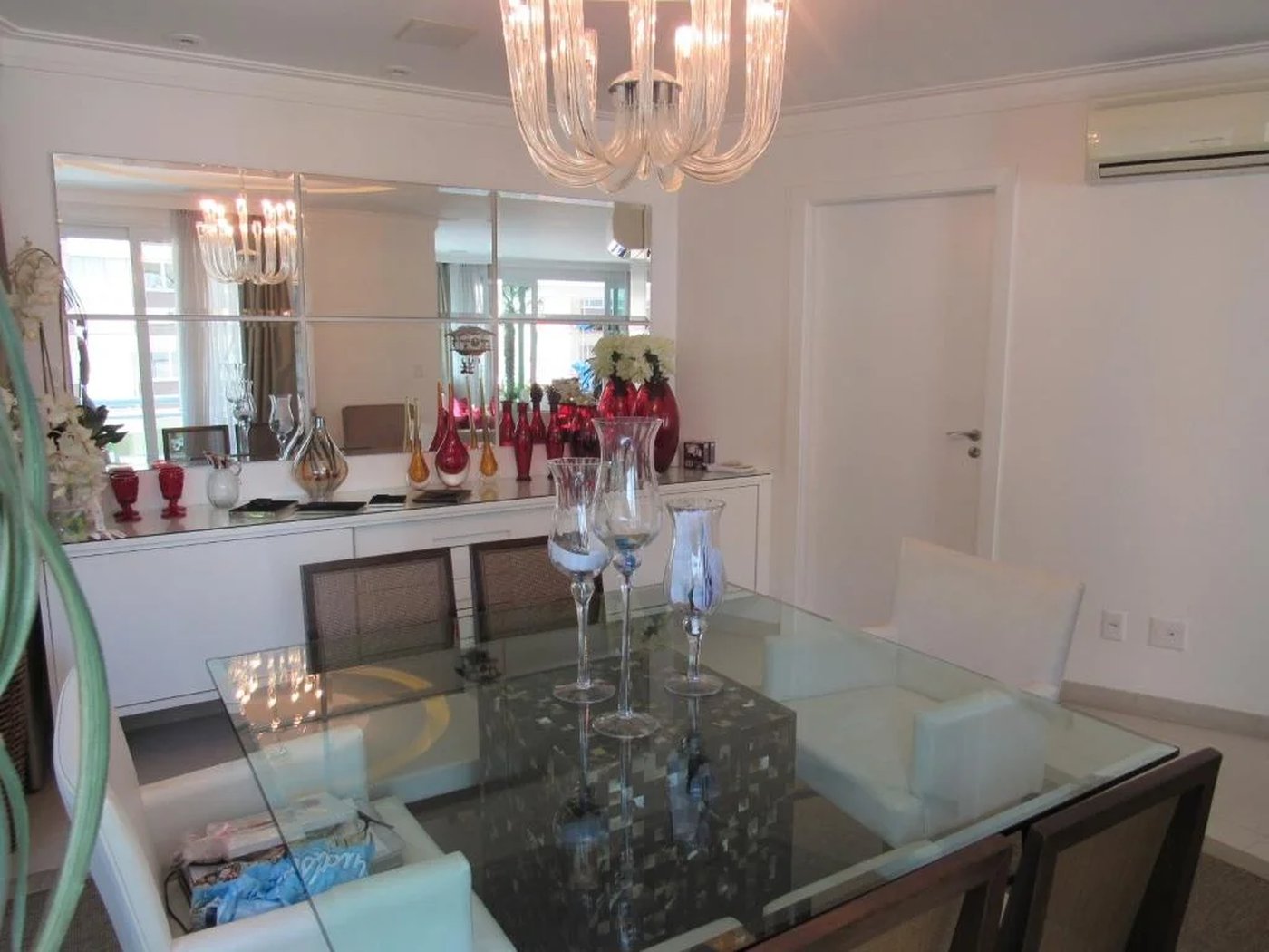 Apartamento à venda com 3 suítes em Real Parque, São Paulo, SP
