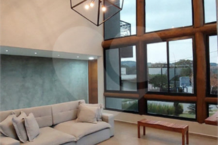 Casa para alugar com 5 quartos, sendo 1 suíte, no condomínio Figueira Garden, Atibaia - SP