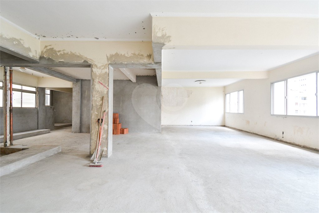 Apartamento à venda com 4 quartos, sendo 3 suítes, em Consolação, São Paulo, SP