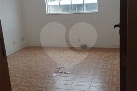 Casa à venda com 3 quartos em Campo Grande, Rio de Janeiro, RJ