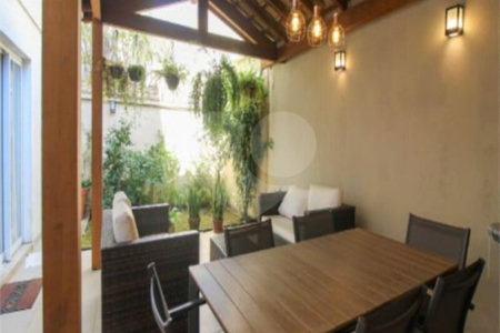 Casa à venda com 3 suítes no condomínio Palma de Mallorca Private Houses, São Paulo - SP