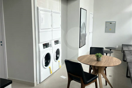 Apartamento à venda com 1 quarto em Vila Cordeiro, São Paulo, SP
