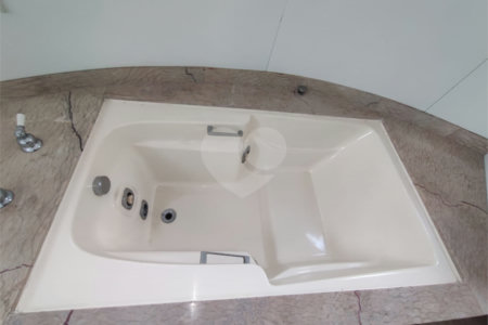 Apartamento à venda com 4 suítes em Moema, São Paulo, SP