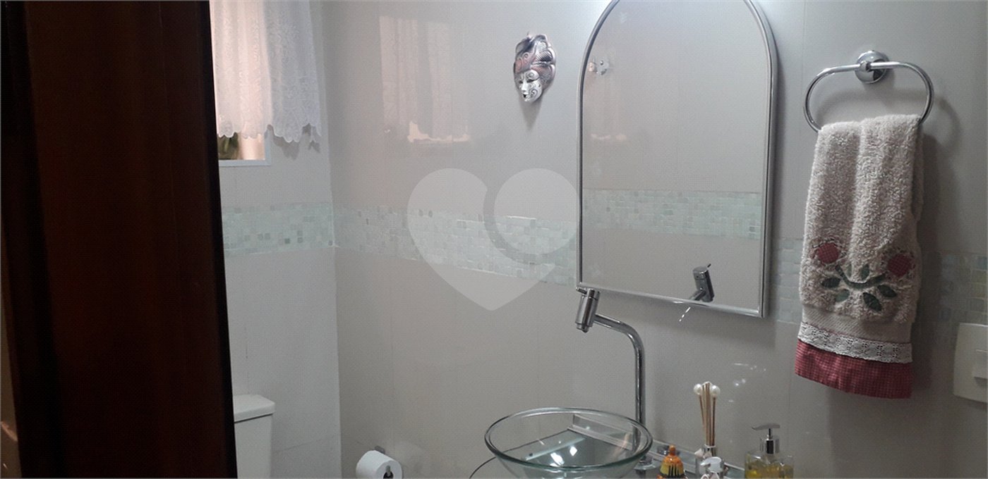 Casa à venda com 3 quartos, sendo 2 suítes, em Jardim Leonor, São Paulo, SP