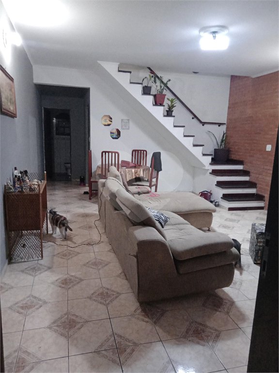 Casa à venda com 3 quartos, sendo 1 suíte,  em Vila Júlia, Poá, SP