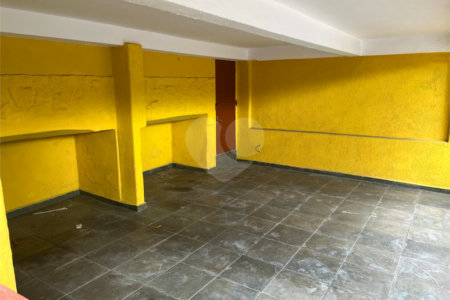 Sobrado à venda com 5 quartos, sendo 2 suítes, em Vila Universitária, São Paulo, SP