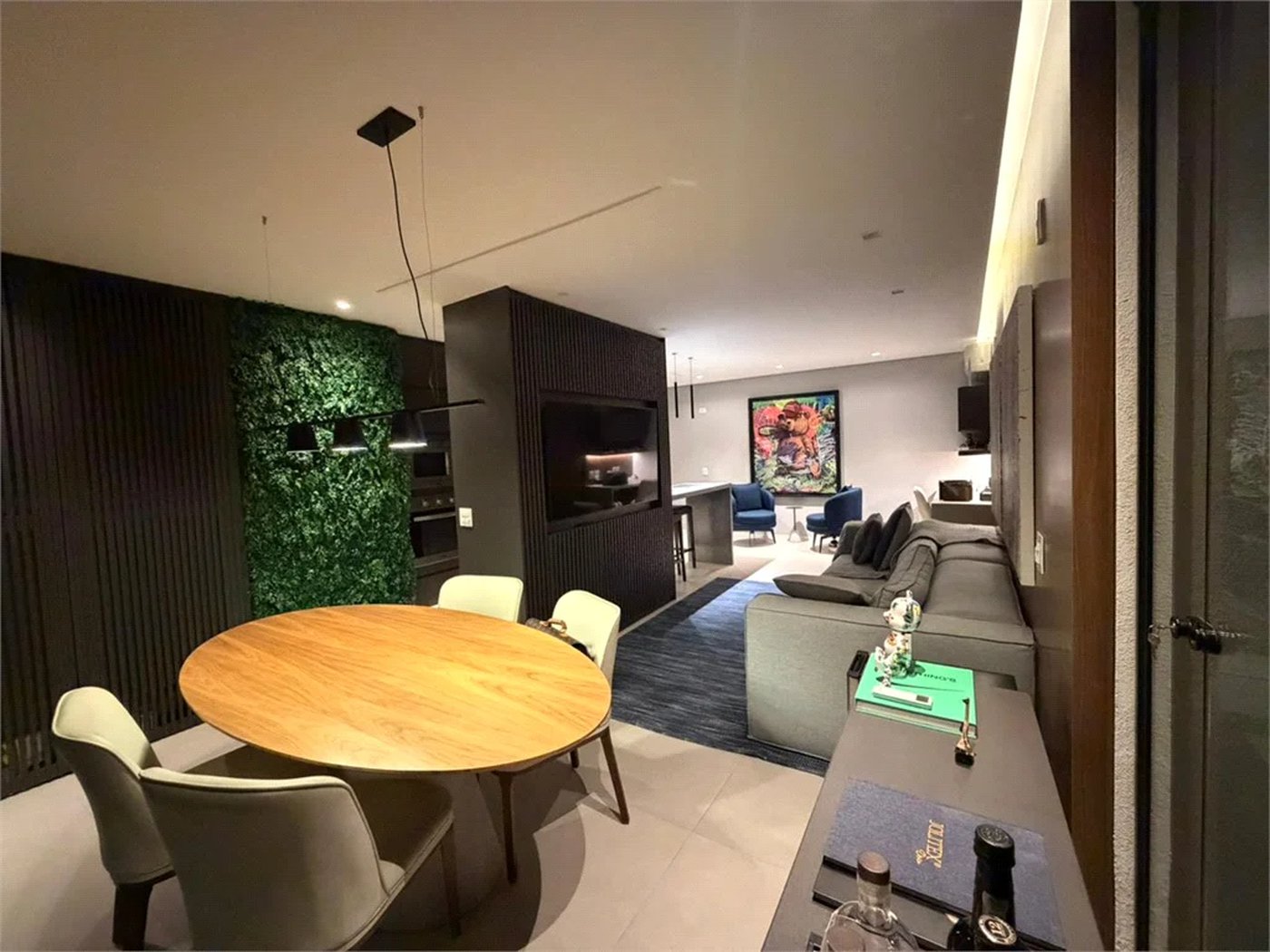 Apartamento à venda com 4 quartos, sendo 1 suíte,  em Cerqueira César, São Paulo, SP