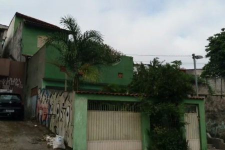 Sobrado à venda com 3 quartos, sendo 1 suíte, em Jardim Maria Duarte, São Paulo, SP