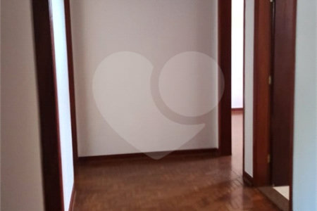 Casa à venda com 4 quartos, sendo 1 suíte, em Vila Santista, Atibaia, SP