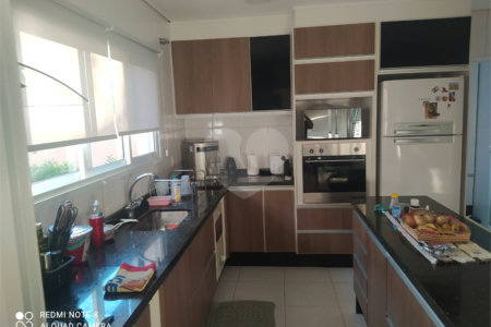 Casa à venda com 3 quartos, sendo 2 suítes, no condomínio Ibiti Royal Park, Sorocaba - SP