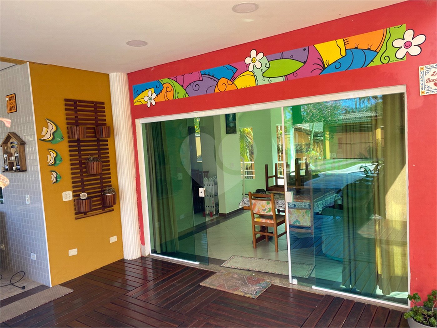 Casa à venda com 5 quartos, sendo 1 suíte,  em Boraceia, Bertioga, SP