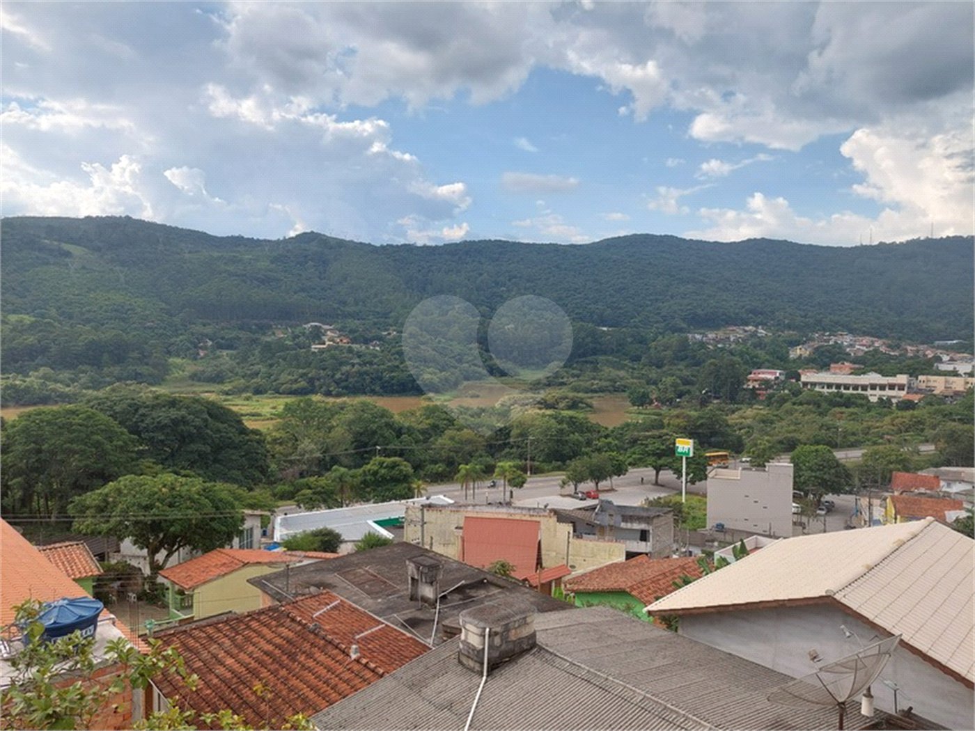 Casa à venda com 4 quartos, sendo 1 suíte, em Lavapés, Mairiporã, SP