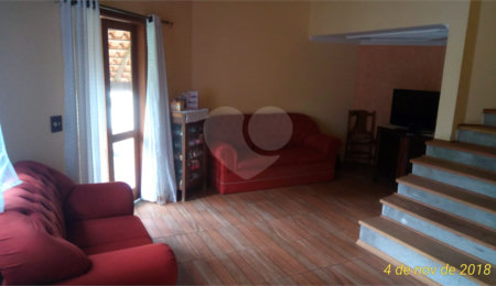 Sobrado à venda com 5 quartos, sendo 1 suíte,  em Serra da Cantareira, Mairiporã, SP