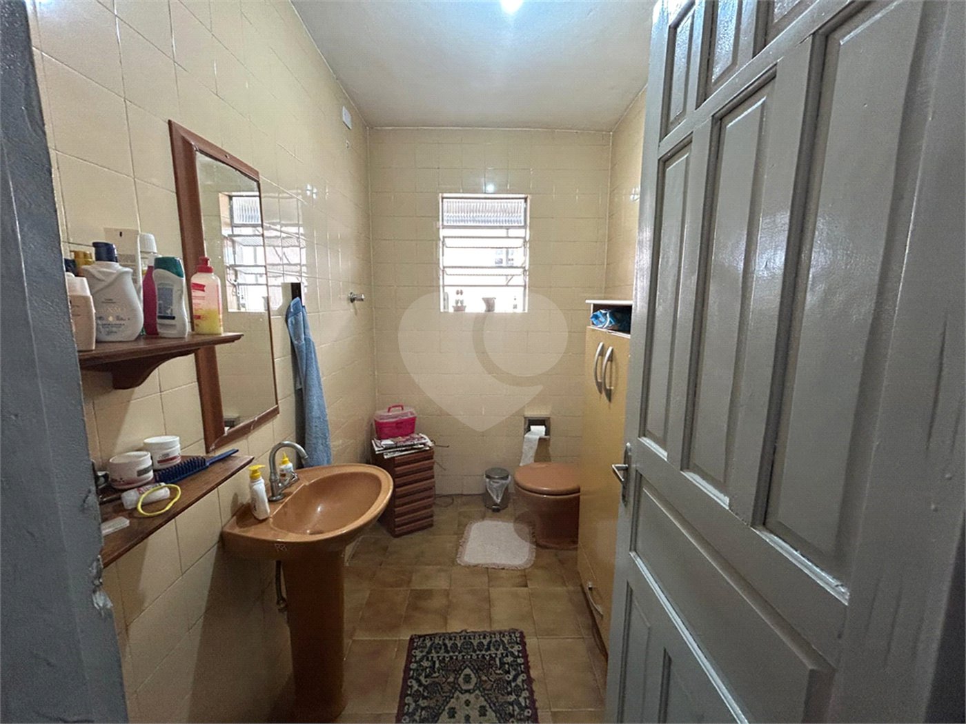 Sobrado à venda com 6 quartos, sendo 1 suíte,  em Vila do Encontro, São Paulo, SP