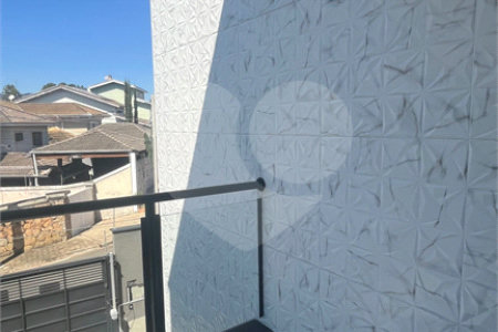 Sobrado à venda com 3 suítes em Vila Petrópolis, Atibaia, SP
