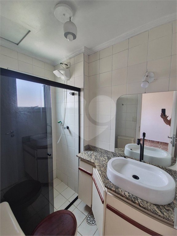Casa à venda com 3 quartos, sendo 2 suítes, no condomínio Quintas Marajoara, São Paulo - SP