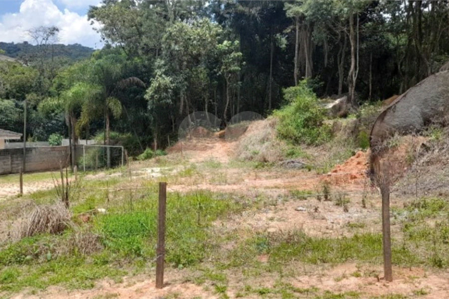 Terreno à venda no condomínio Itaguaçu da Cantareira, São Paulo - SP