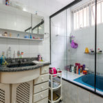 Sobrado à venda com 4 quartos, sendo 2 suítes,  em Vila Madalena, São Paulo, SP