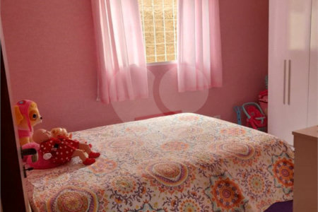 Casa à venda com 8 quartos, sendo 2 suítes,  em Jardim Estância Brasil, Atibaia, SP