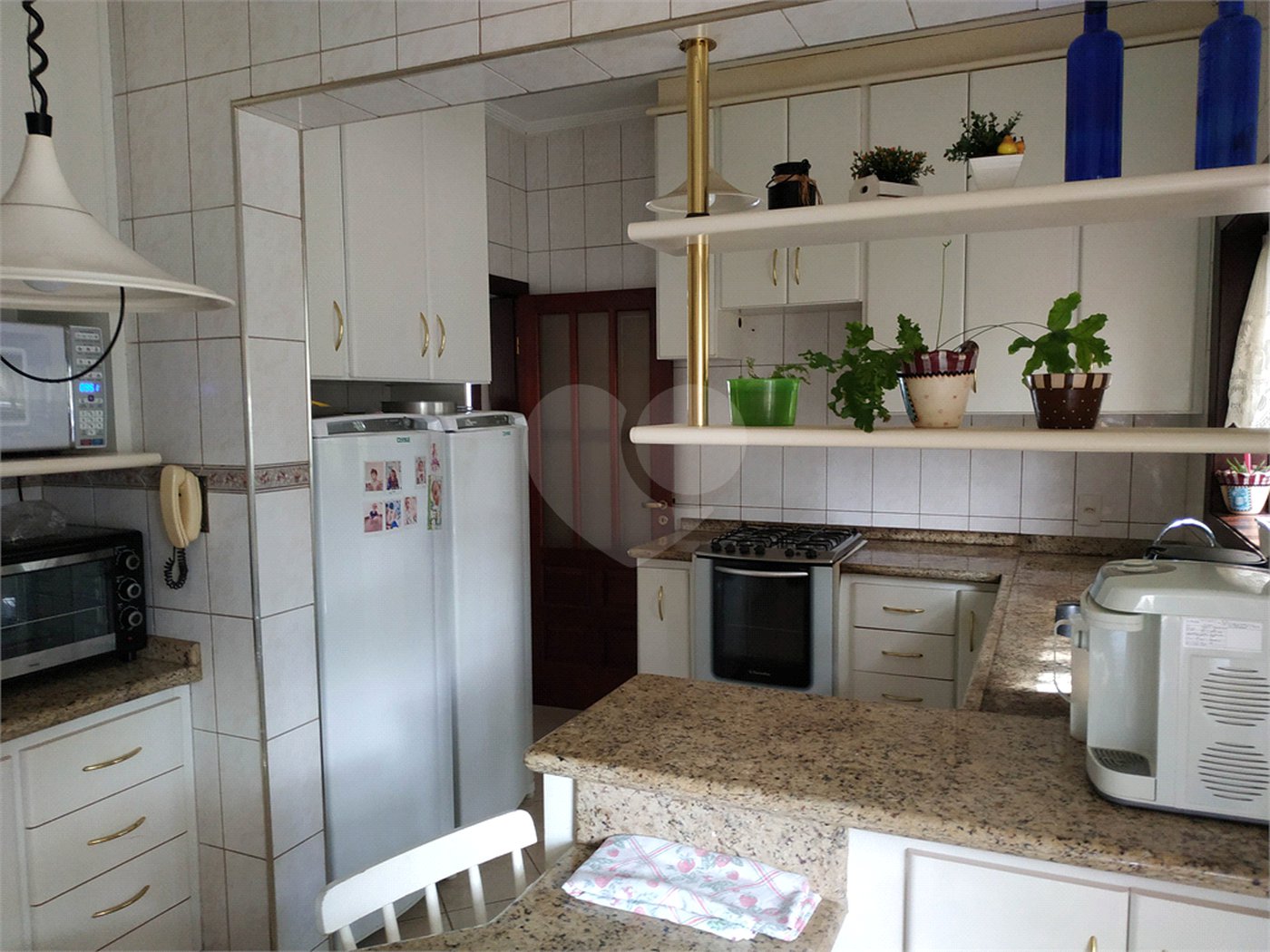Casa à venda com 6 quartos, sendo 5 suítes, no condomínio Ibiti do Paço, Sorocaba - SP