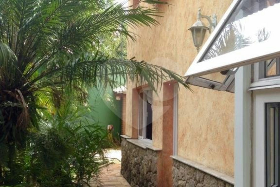 Casa à venda com 4 quartos, sendo 1 suíte, em Samambaia, Mairiporã, SP