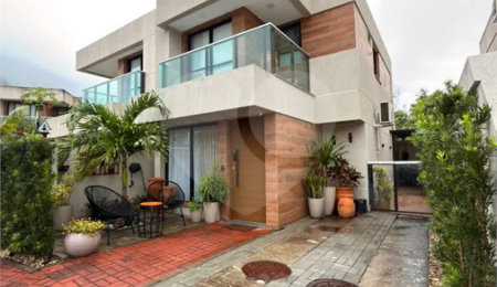 Apartamento à venda com 2 quartos, sendo 1 suíte,  em Campo Grande, Rio de Janeiro, RJ