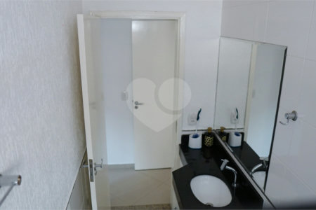 Sobrado à venda com 5 quartos, sendo 3 suítes,  em Santa Teresinha, São Paulo, SP