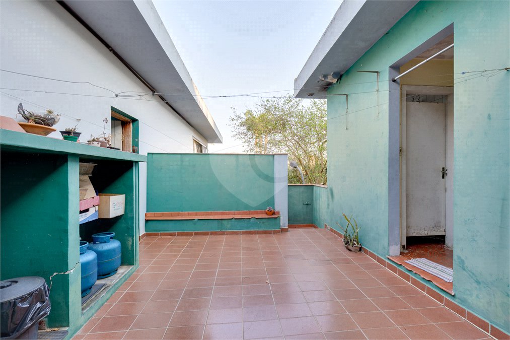 Casa à venda com 5 quartos, sendo 2 suítes, em Alto da Boa Vista, São Paulo, SP