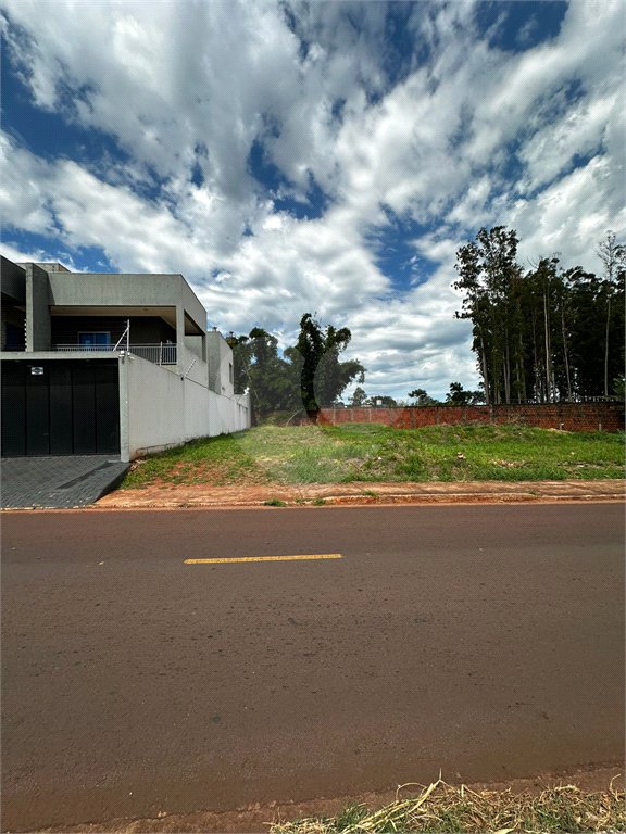 Casa à venda com 3 suítes em Vila Renô, Ponta Porã, MS