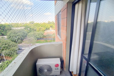Apartamento mobiliado em Moema, - 1 quarto, sala e cozinha - 1 vaga