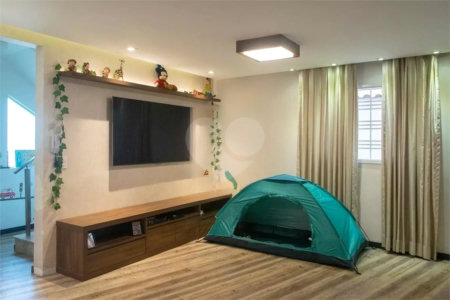 Casa à venda com 3 suítes em Chora Menino, São Paulo, SP