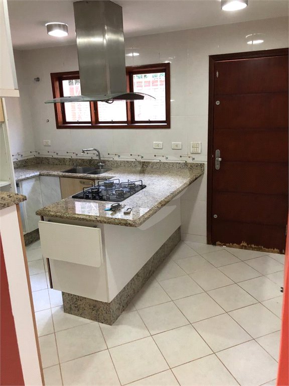 Casa Térrea à venda com 4 quartos, sendo 2 suítes, em Roseira, Mairiporã, SP
