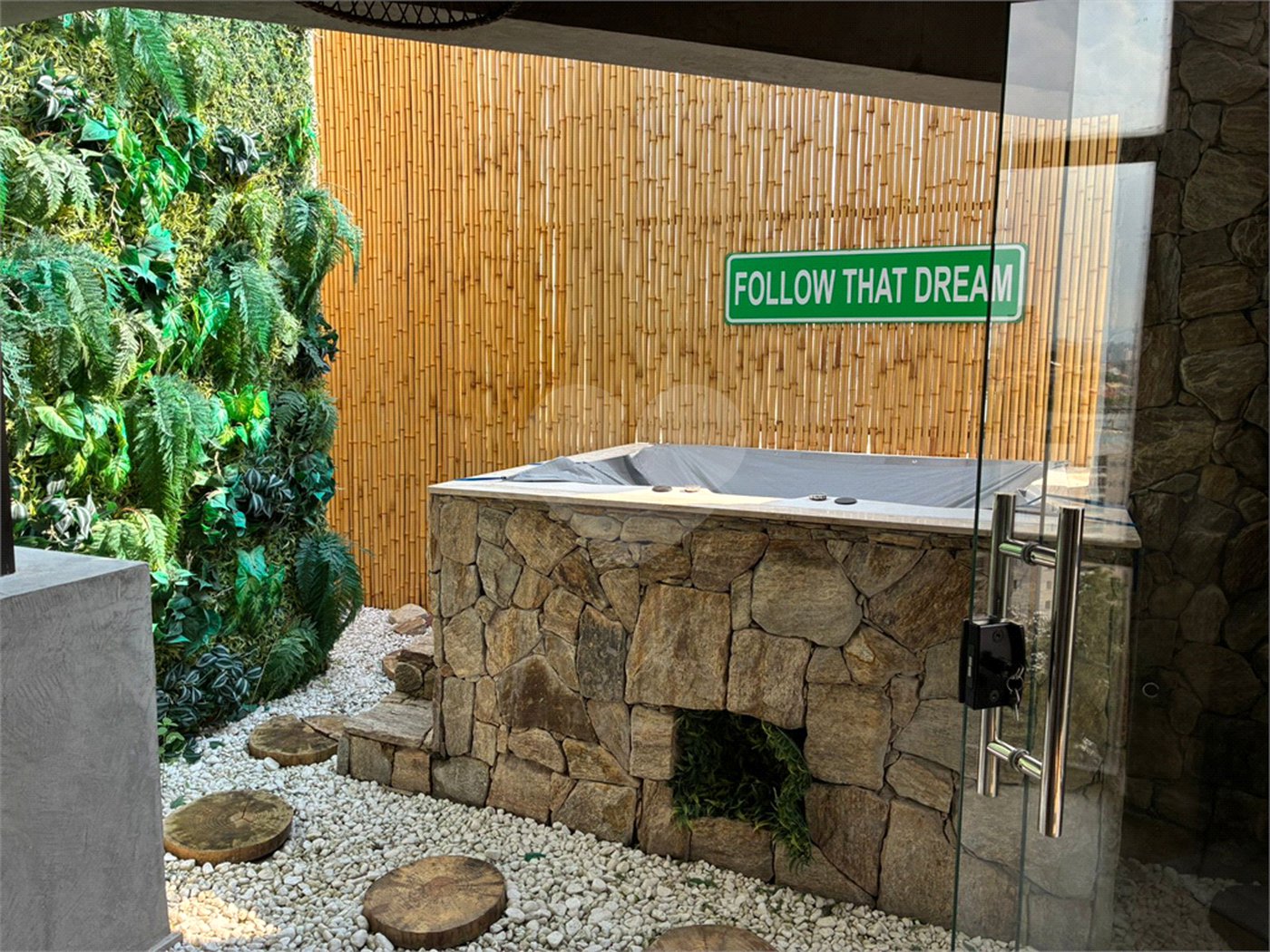 Cobertura à venda com 1 suíte em Vila Suzana, São Paulo, SP