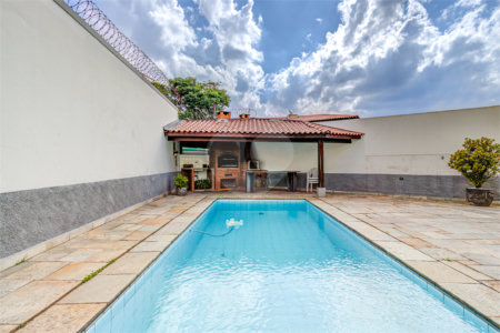 Casa à venda com 3 suítes em Morumbi, São Paulo, SP