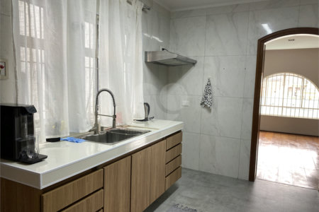 Casa à venda com 3 suítes em Jardim Leonor, São Paulo, SP