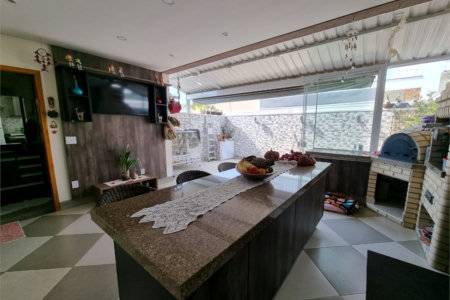 Casa à venda com 3 suítes no condomínio Horto Florestal I, Sorocaba - SP