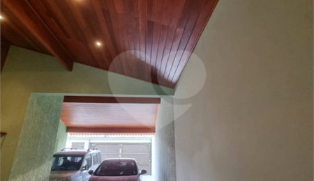 Casa à venda com 3 quartos, sendo 1 suíte,  em Jardim Celani, Salto, SP