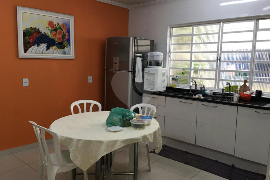 Sobrado à venda com 4 quartos, sendo 3 suítes,  em Tremembé, São Paulo, SP