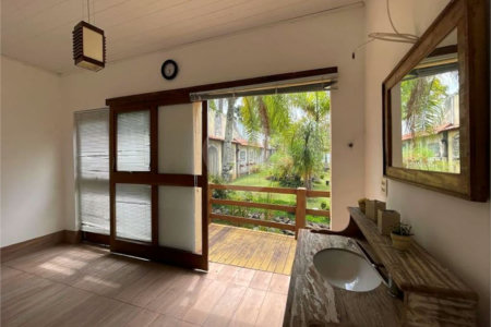 Casa à venda com 4 suítes no condomínio Miollo da Granja, Cotia - SP