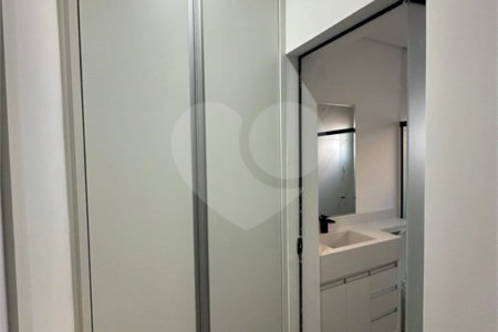 Casa à venda com 5 suítes no condomínio Riviera Santa Cristina Iii, Itaí - SP