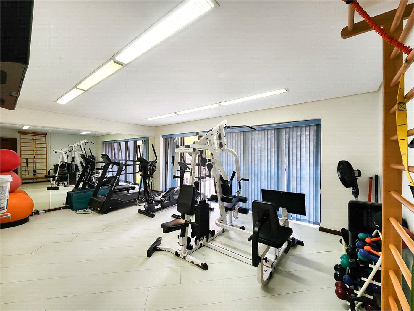 Apartamento à venda com 4 quartos, sendo 3 suítes, em Higienópolis, São Paulo, SP