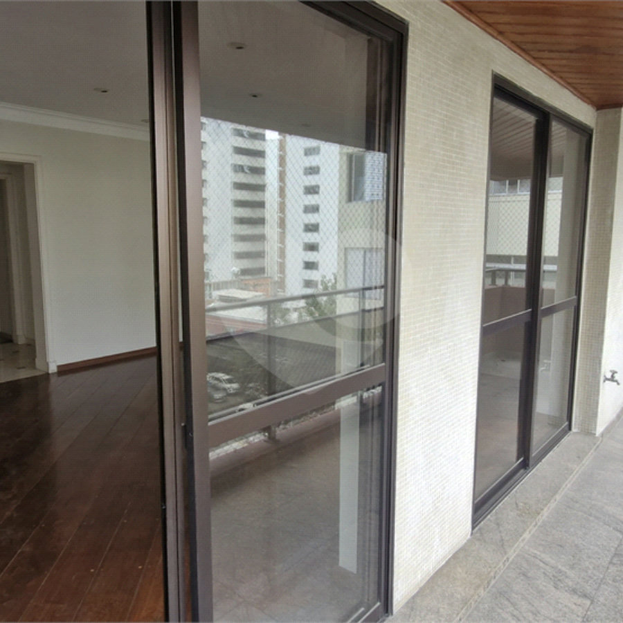 Apartamento à venda com 4 quartos, sendo 3 suítes, em Santa Cecília, São Paulo, SP