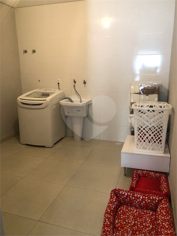 Casa à venda com 3 quartos, sendo 1 suíte, no condomínio Professora Romilde Nogueira de Sá, São Paulo - SP