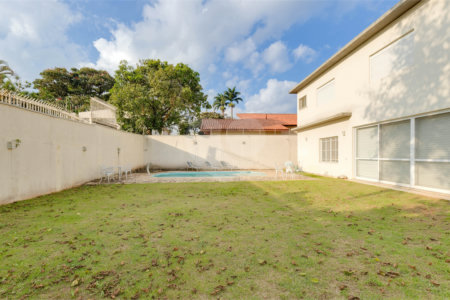 Sobrado à venda com 4 quartos, sendo 2 suítes,  em Granja Julieta, São Paulo, SP