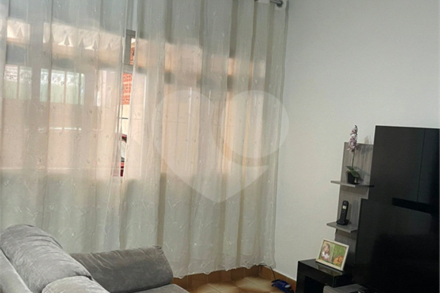 Sobrado à venda com 4 quartos, sendo 1 suíte,  em Horto Florestal, São Paulo, SP