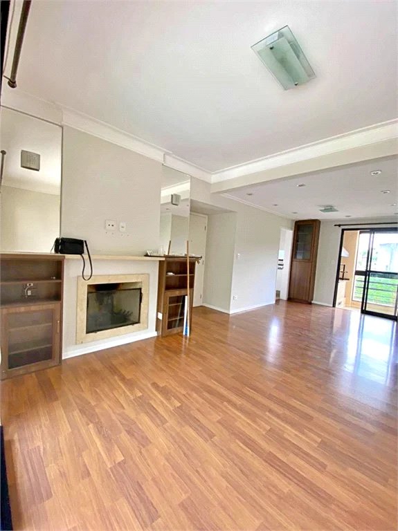 Apartamento à venda com 3 quartos, sendo 1 suíte,  em Vila Andrade, São Paulo, SP