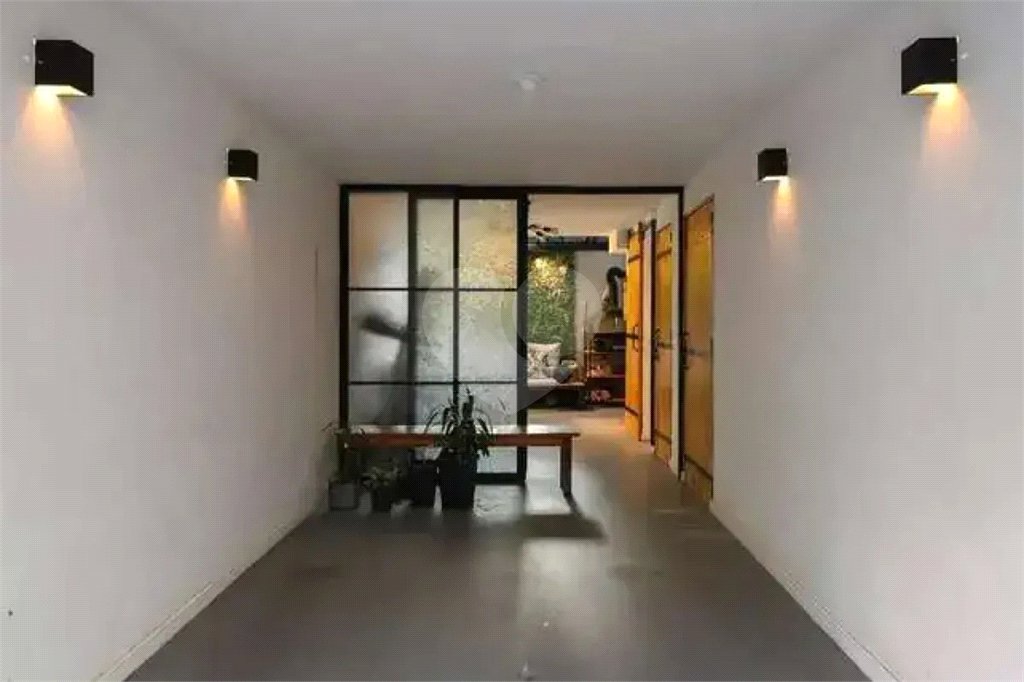 Casa à venda com 2 quartos, sendo 1 suíte,  no condomínio Cube Real Parque, São Paulo - SP