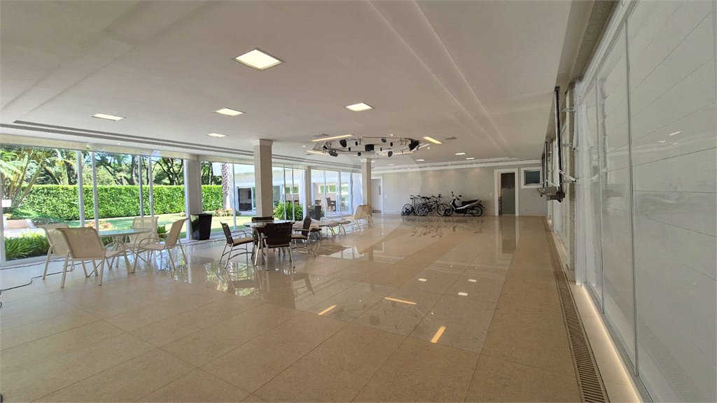 Casa à venda com 5 suítes no condomínio Lago Azul 1, Araçoiaba da Serra - SP