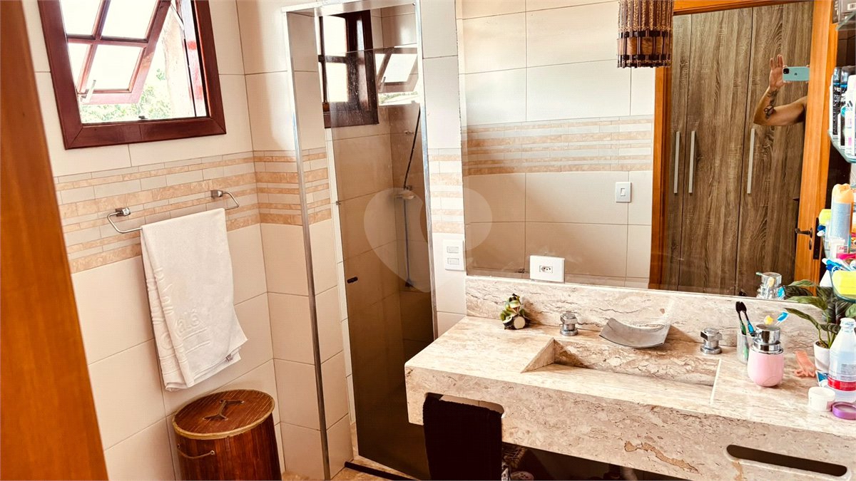Sobrado à venda com 3 quartos, sendo 1 suíte, em Chácara Recanto Verde, Cotia, SP