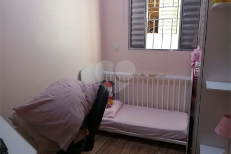 Terreno á venda com 2 casas na Vila Rosália, Guarulhos, SP.